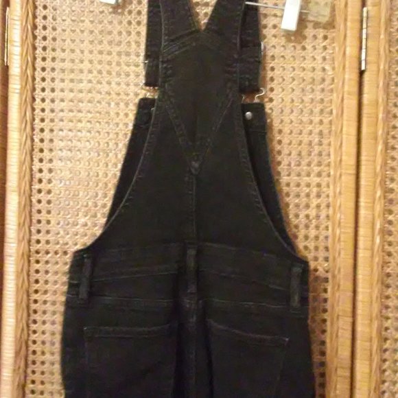 Gap Denim Overalls In Black Capri Like New Jr Lg - Picture 9 of 9